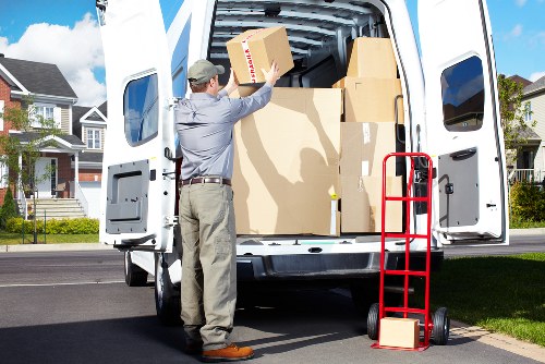 Local moving truck service supporting a flat relocation in Highbury