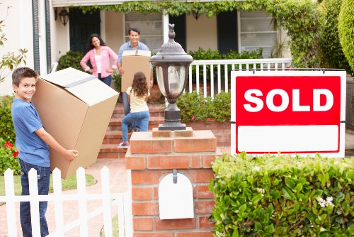 Customer booking confirmation details and moving schedule overview